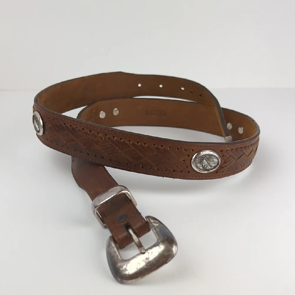 VINTAGE Men's L/XL Brown Leather Fish Image Conch Belt